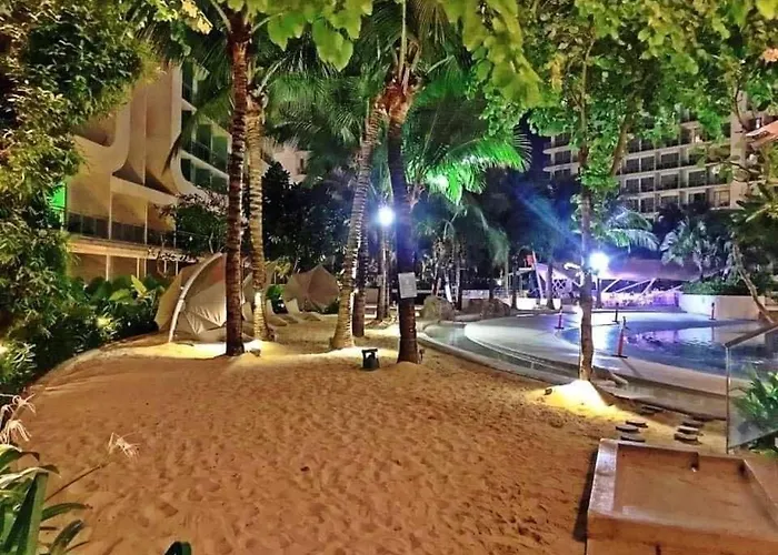 Azure A6 Beachpool With Balcony Wifi Near Mall Airport Apartment *