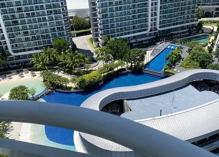 Azure A6 Beachpool With Balcony Wifi Near Mall Airport * Manila
