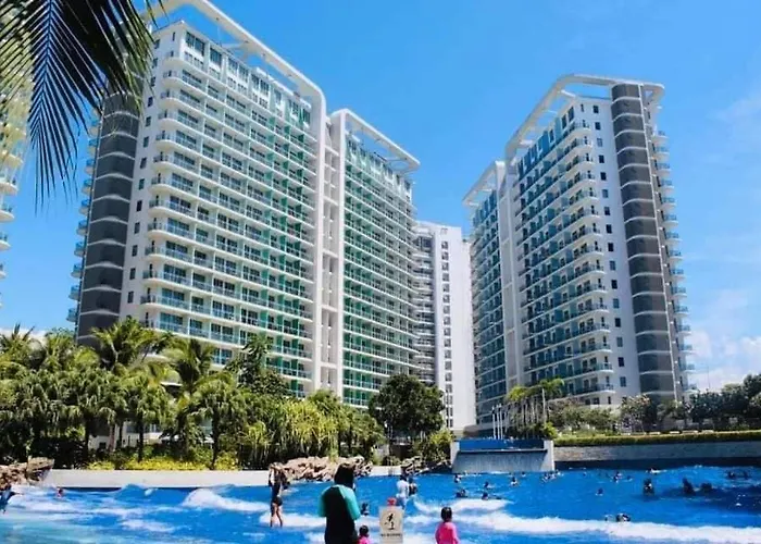Azure A6 Beachpool With Balcony Wifi Near Mall Airport *
