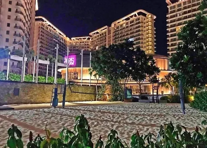 Azure A6 Beachpool With Balcony Wifi Near Mall Airport Apartment *