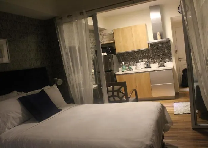 Azure A6 Beachpool With Balcony Wifi Near Mall Airport *