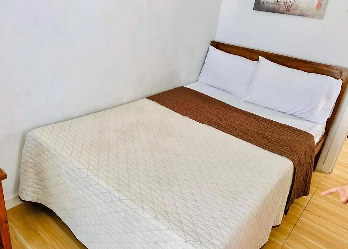 Azure A6 Beachpool With Balcony Wifi Near Mall Airport Manila