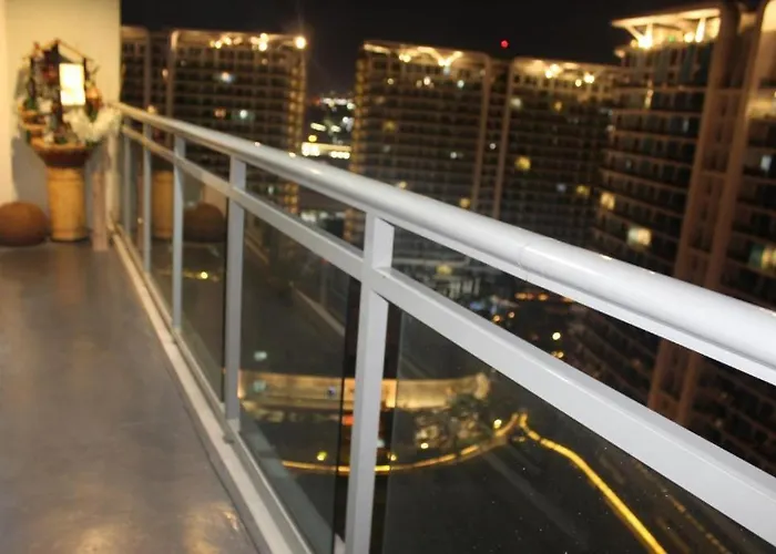 Azure A6 Beachpool With Balcony Wifi Near Mall Airport