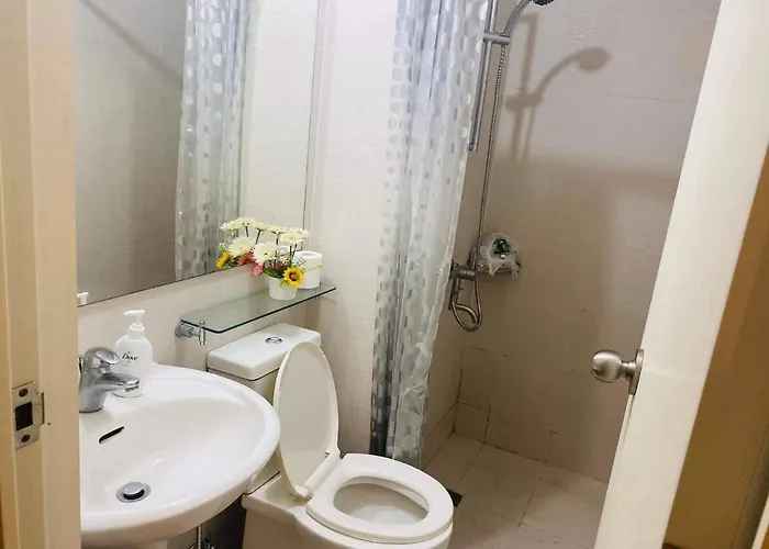 Azure A6 Beachpool With Balcony Wifi Near Mall Airport