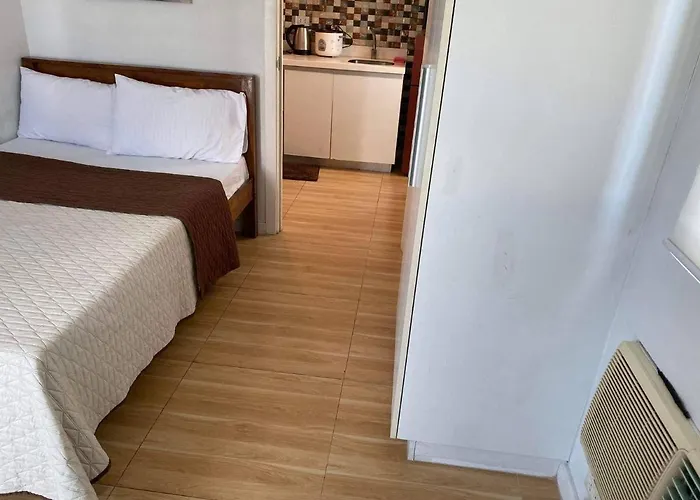 Apartment Azure A6 Beachpool With Balcony Wifi Near Mall Airport *
