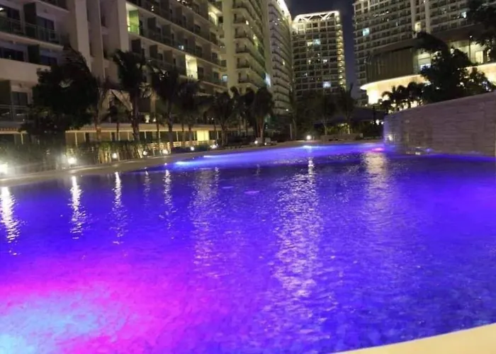 Apartment Azure A6 Beachpool With Balcony Wifi Near Mall Airport